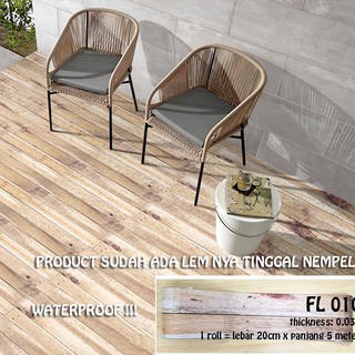 WALLPAPER LANTAI STICKER  LANTAI FL 010 KAYU COKLAT  MUDA  