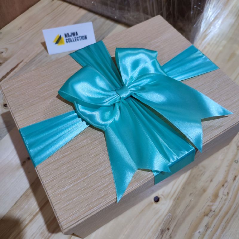 HAMPERS BOX KOTAK KADO HADIAH CANTIK BISA CUSTOM SIZE 2 Kg