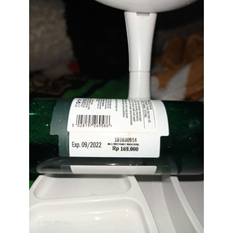 THE BODY SHOP TEA TREE