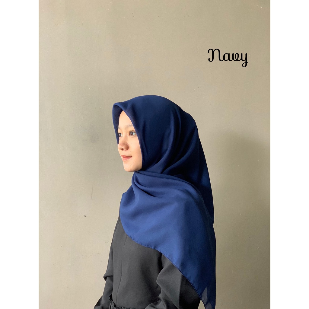 Daily hijab Bella square 115x115 | bela kerudung | potton |  jilbab hijab segi empat | double hycon bella hycoon-bella navy