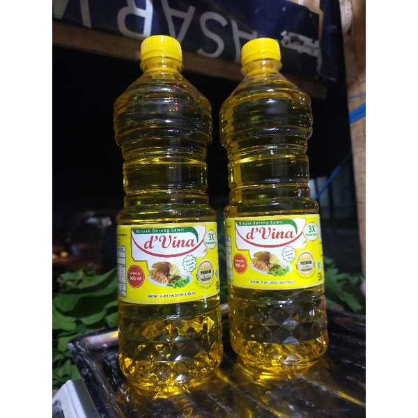 MINYAK SAYUR D'VINA 900 ML