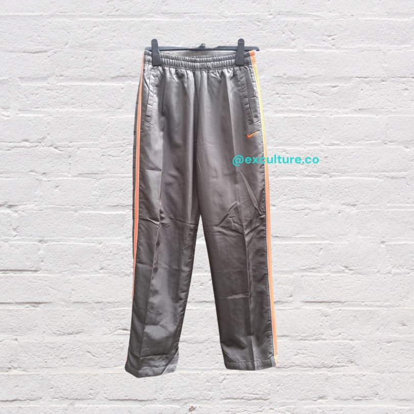 Celana Olahraga Celana Training Nike Second Thrift Preloved Original