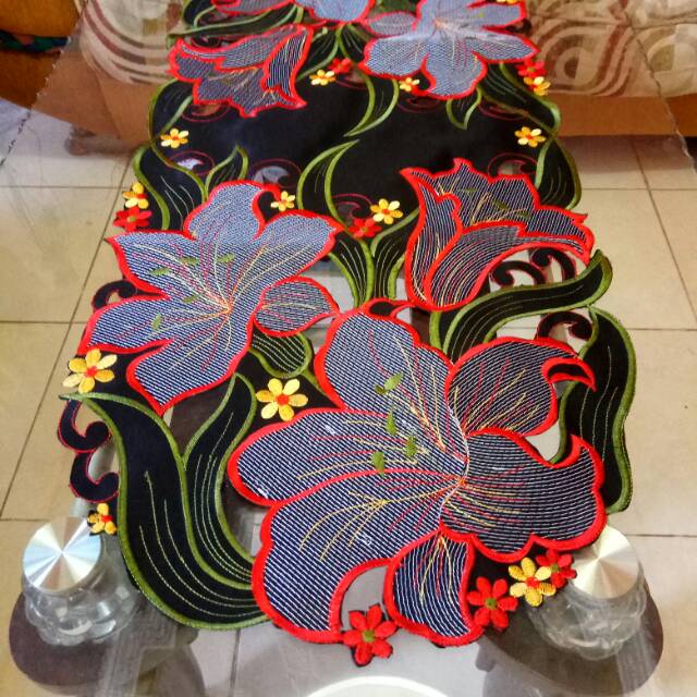 Black Latulip Placematt/Taplak Meja Tamu Bordir Kerancang Minimalis Oval