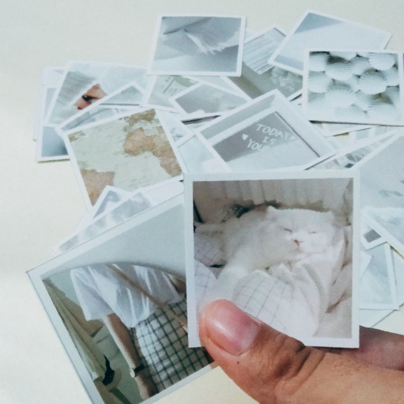 

white stiker aesthetic freebies Tumblr