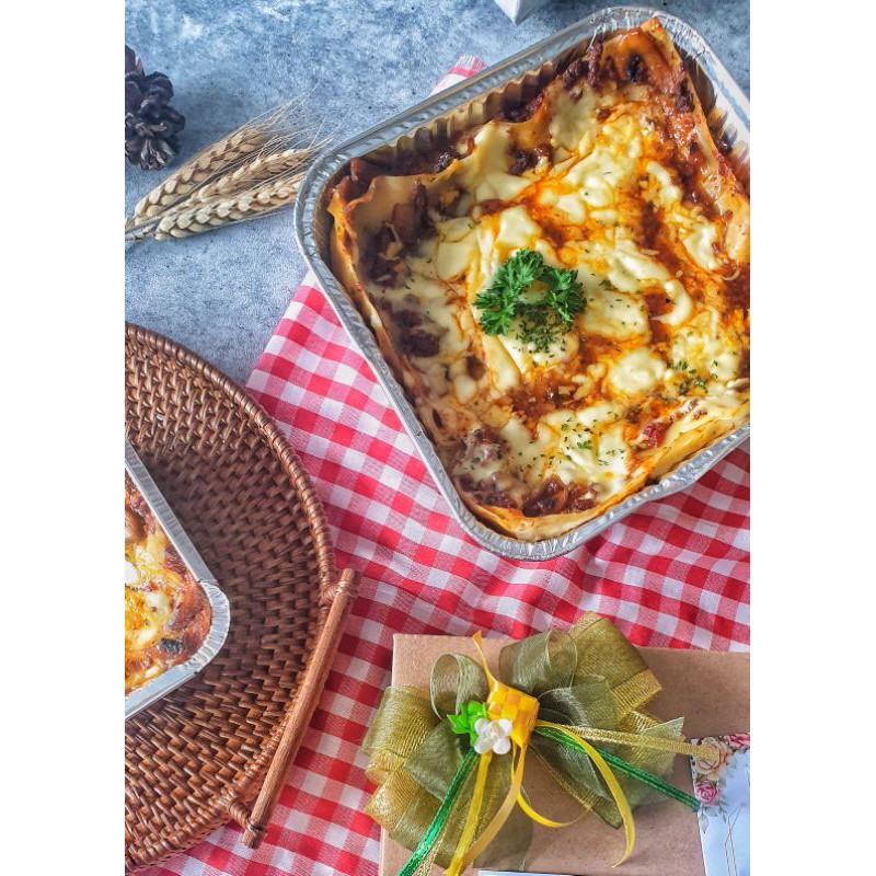 

Beef Lasagna uk 20x20