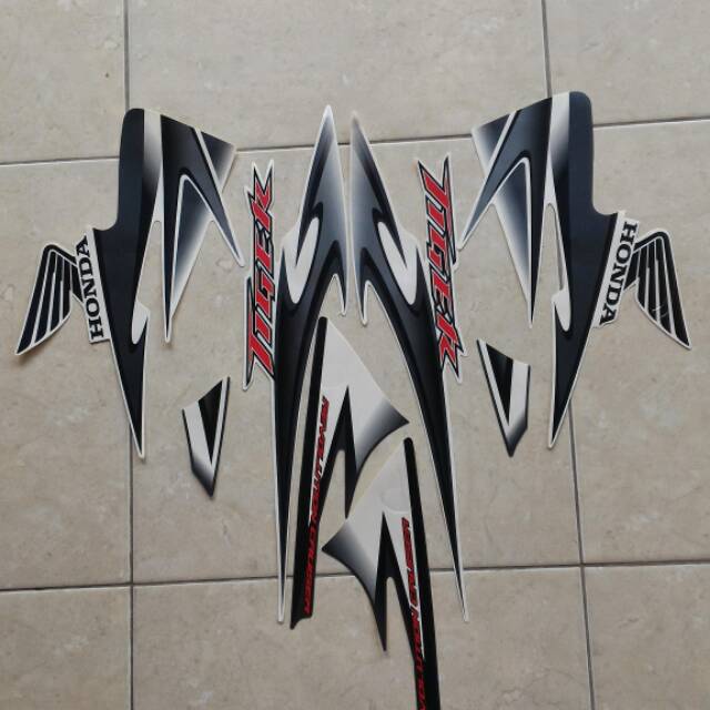 Striping tiger revo 2013 putih