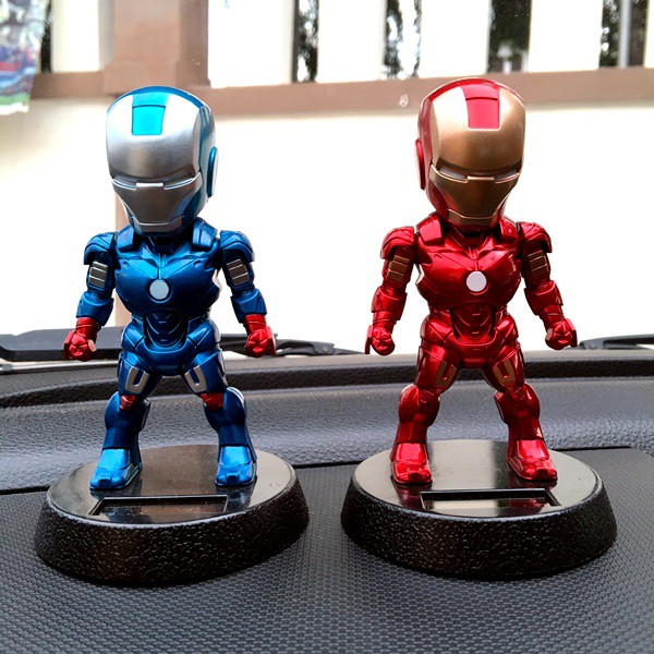 Pajangan Figure Miniatur Mobil Solar Power Iron Man Ironman