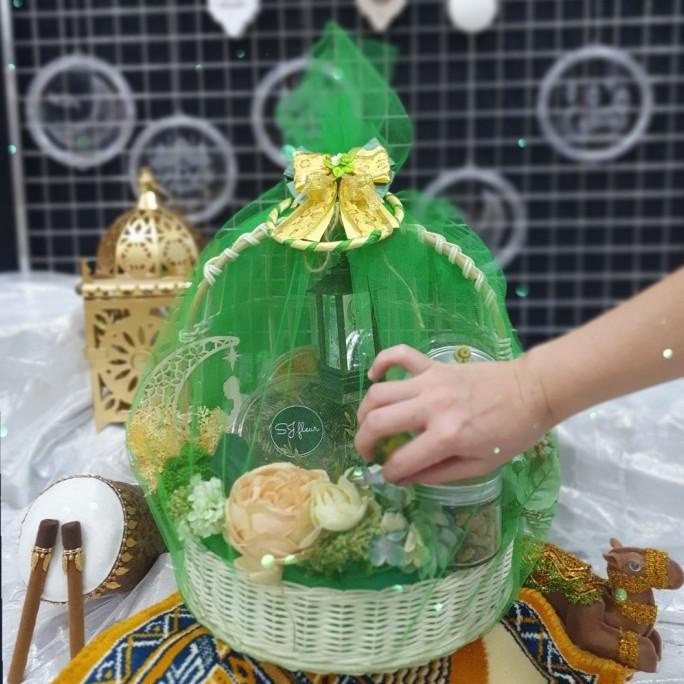

PAKET BOX HAMPERS LEBARAN KUE KERING TOPLES MURAH 76 FVV54DC41