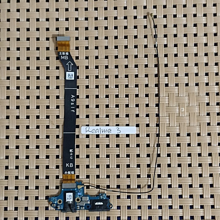 Fleksibel board cas Realme 3 original copotan