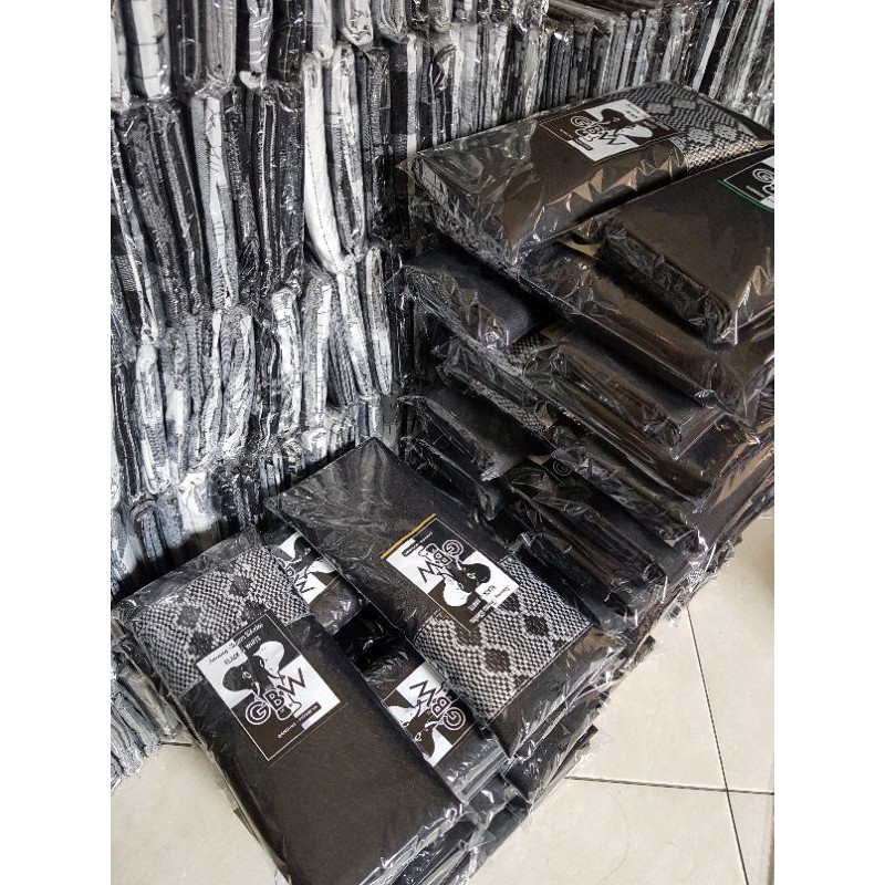 SARUNG TENUN MOTIF DOBBY SABUK POLOS SARUNG WARNA HITAM