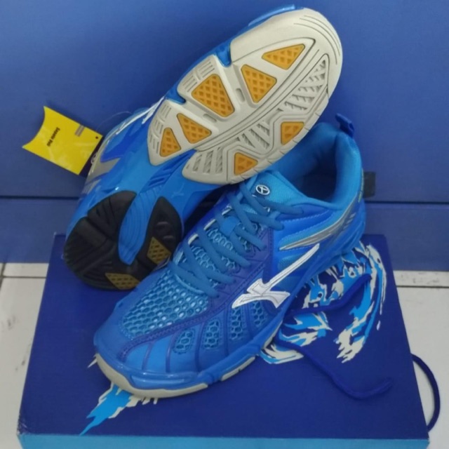 Sepatu volly - voli Mitzuda verza duo biru original