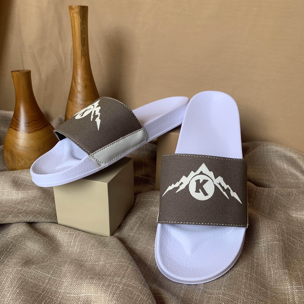 SANDAL SLOP PIL.76 2 SENDAL PRIA COWOK TERPOPULER SANDAL PRIA EMPUK NYAMAN TERMURAH TERLARIS NEW ARRIVAL Sandal Selop Pria Terbaru Original Slip on Cowok Slide Sandal Kulit Pria Terlaris Sesuai Foto Sandal Selop di Jamin Berkualitas. Sandal Pria Fashion S