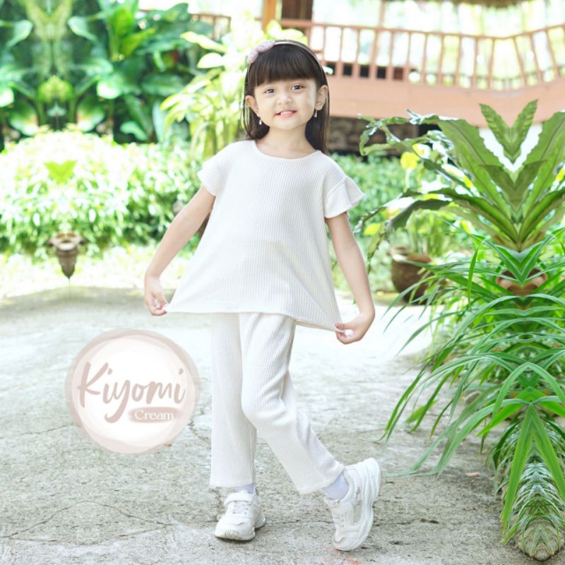 setelan anak perempuan | baju anak lucu | baju perempuan | kiyomi set | variant cream | kiyomi warna cream