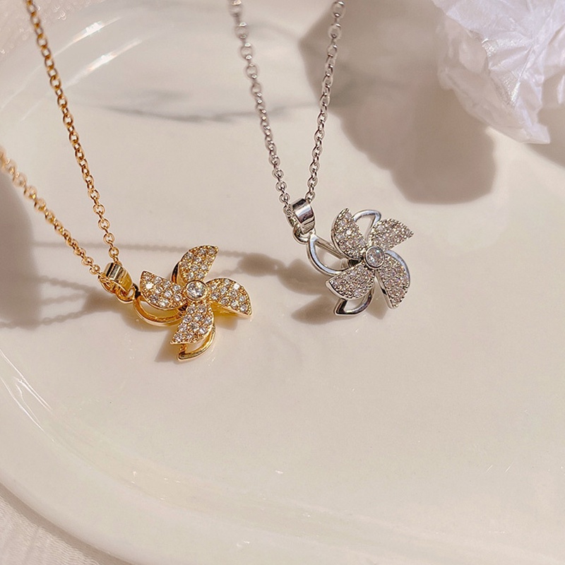 Fashionable Rotating Windmill Pendant Kalung Net Red Titanium Steel Light Luxury Wanita Kalung Perhiasan