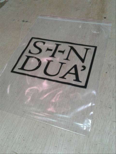 Plastik Sablon Klip/Plastik Ziplock Baju Hijab Bening