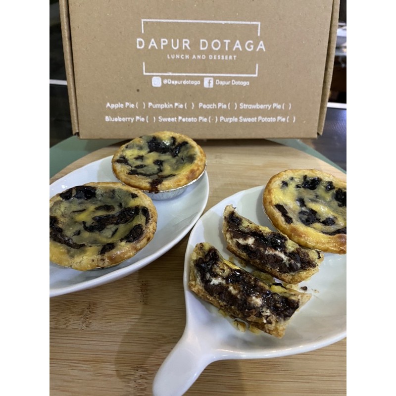 

Chocolate Pie Dapur Dotaga 1 box isi 6