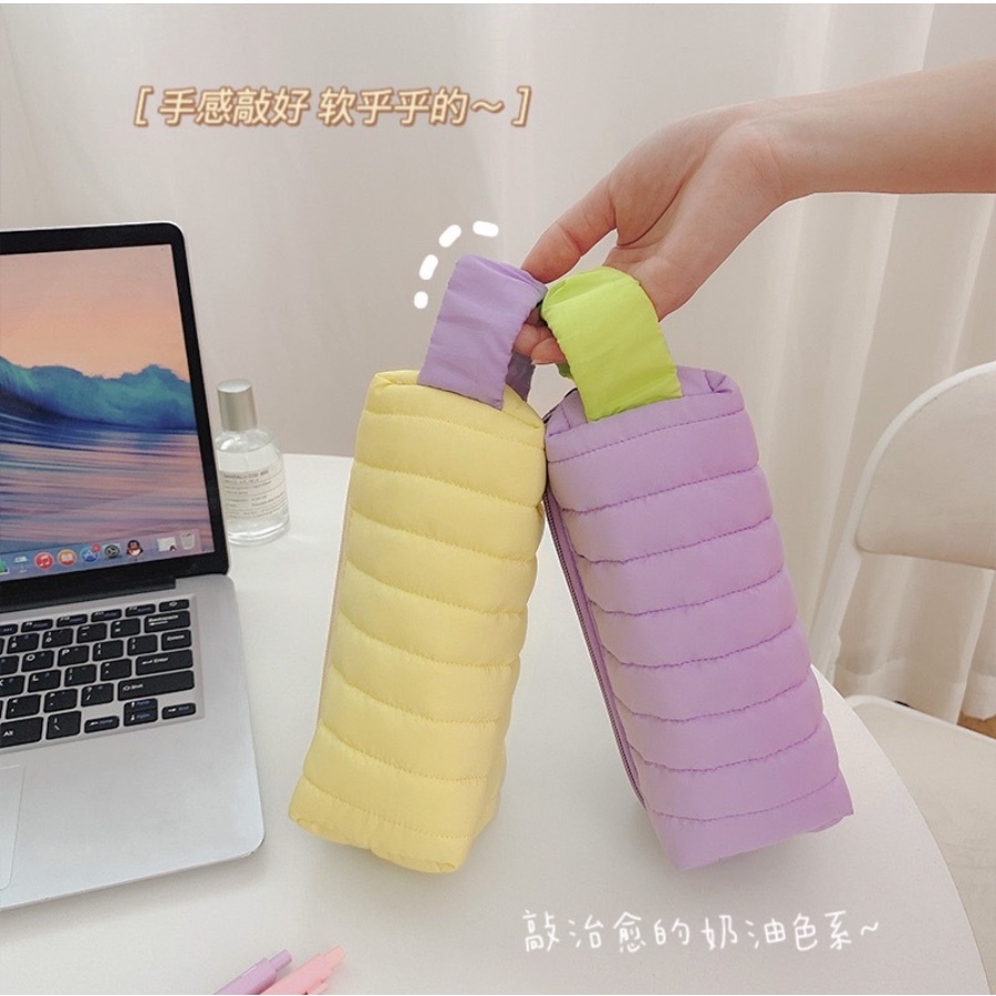 PILLOW PENCIL CASE SLETING BULU / TEMPAT PENSIL BANTAL BULU / KOTAK PENSIL JOLINE / TEMPAT PENSIL BULU POLOS LEMBUT / POUCH MAKEUP KOREA / ORGANIZER / TEPAK PENSIL / SIMPLE MINIMALIS AESTHETIC KOREAN STYLE STATIONERY