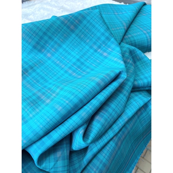 kain motif kotak warna biru tosca