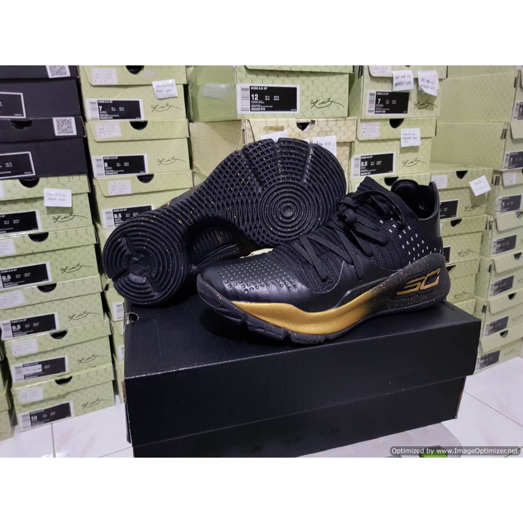 curry 4 black and gold