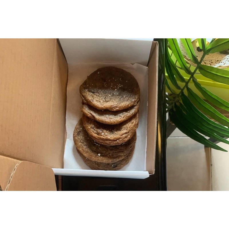 

HAMPERS UNIK CHOCOLATE-CHIP COOKIES | PARCEL BISKUIT COKLAT | KUE-KERING GIFT-SET | IDUL-FITRI LEBARAN RAMADHAN NATAL XMAS IMLEK CNY ULTAH BIRTHDAY ANNIVERSARY GWS VALENTINE WISUDA HARI-IBU/GURU WEDDING BRIDESMAID HOUSEWARM SOUVENIR BINGKISAN HADIAH KADO