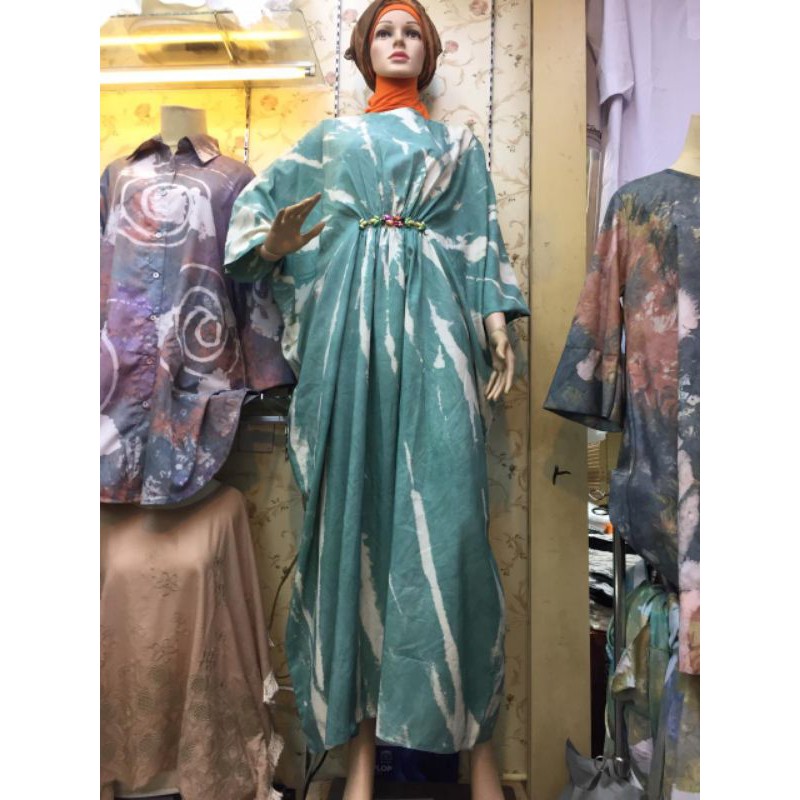 Kaftan motif dian pelangi