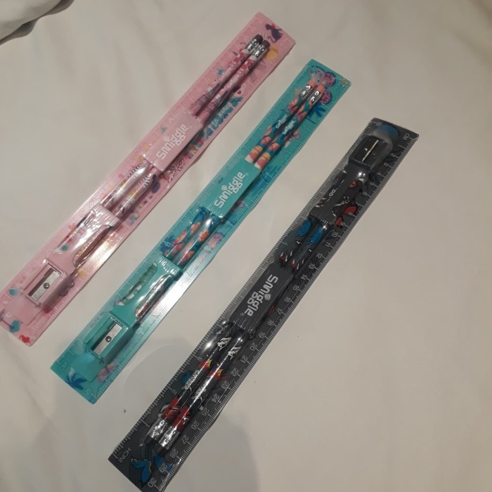 

(TERLARIS) Smiggle Stationery set