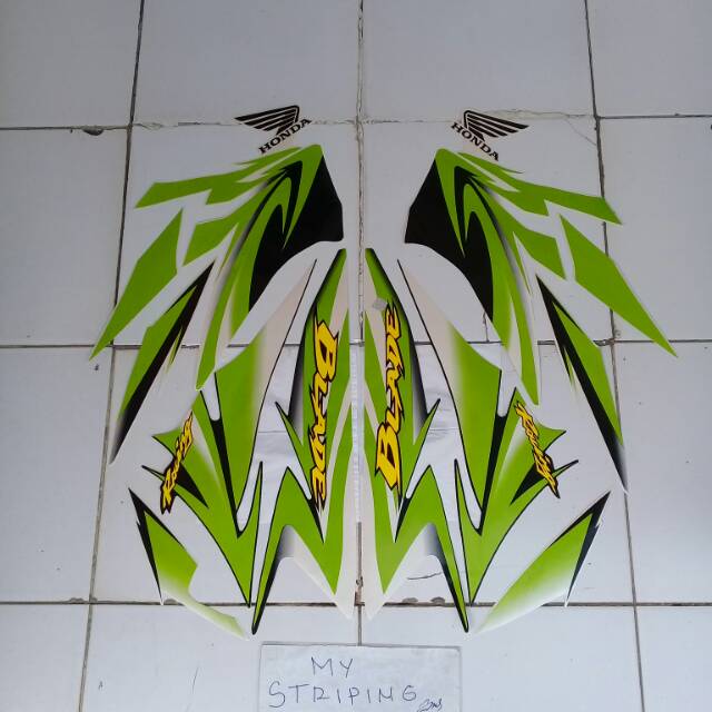 

Stiker blade 2011 putih hijau
