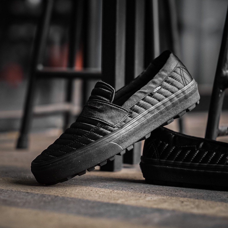 *Vans Style 53 Opening Ceremony Slip On Sneaker Puffer Quilt