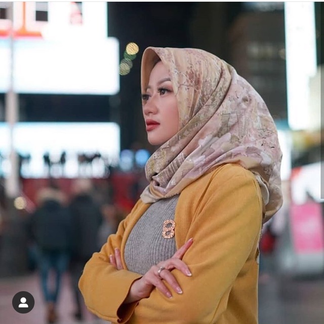 Preloved Buttonscarves New York Yellow