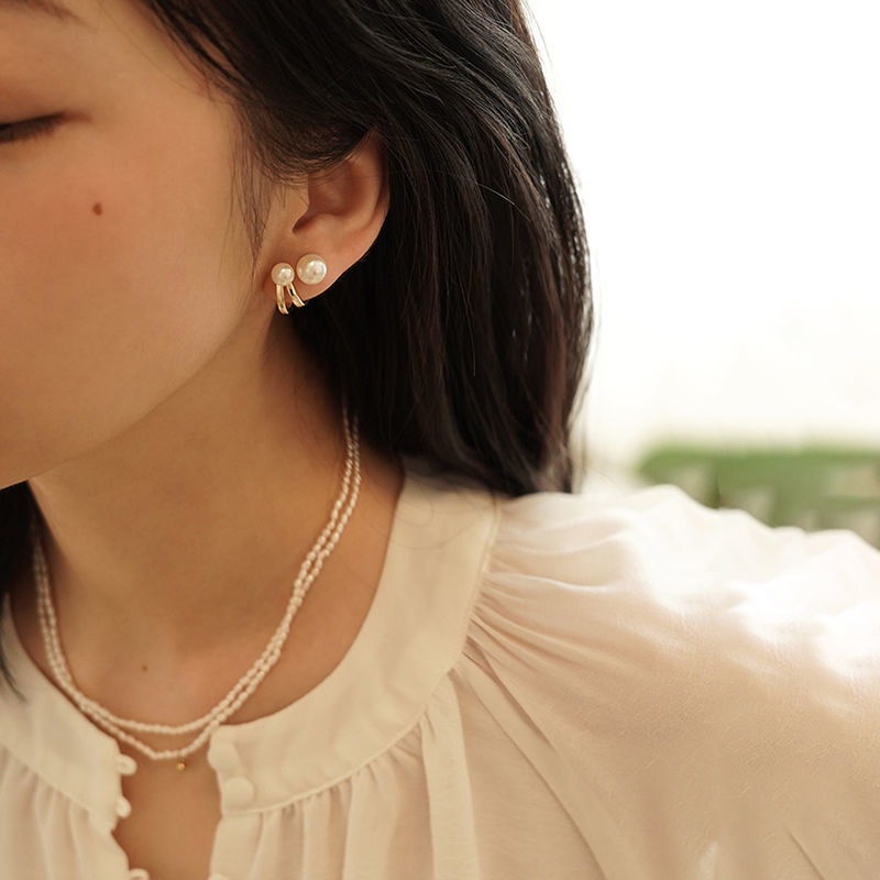 Papaozhu Vintage Glossy Emas Besar Mutiara Klip Anting Untuk Wanita Perempuan Korea Trendi Twist Ear Cuff Earring Pesta Makan Malam Telinga Perhiasan Aksesoris