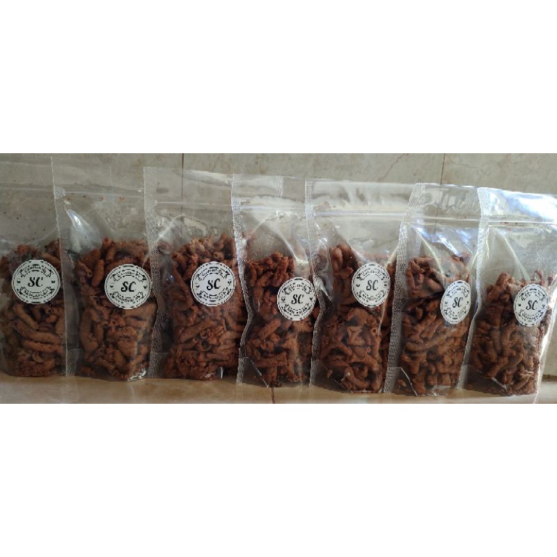 

keripik usus ayam pedas daun jeruk