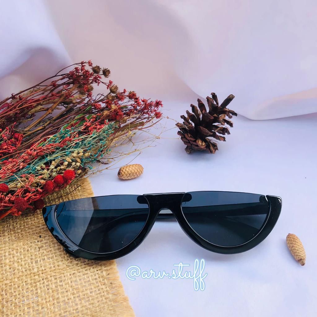 KACAMATA OVAL HALF/ Sunglasses Kece, Lucu, Cocok Untuk OOTD, Terviral, Murah, dan Kekinian