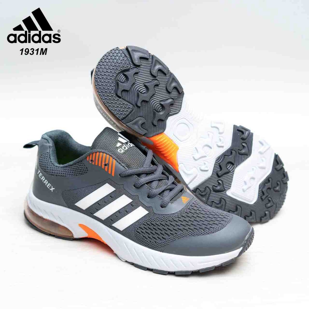 SEPATU TERREX 1931M