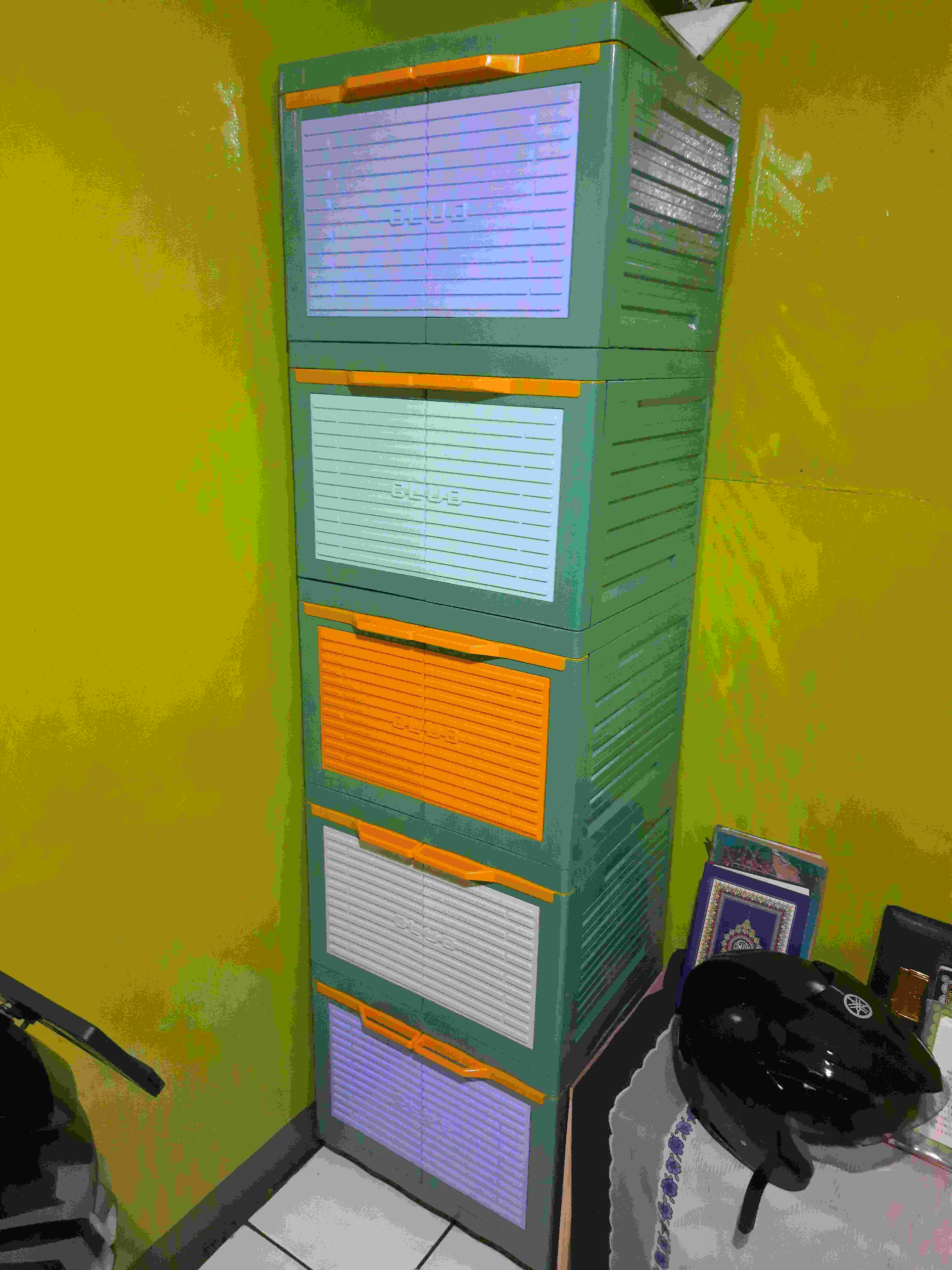 Lemari Pakaian Minimalis Susum 5