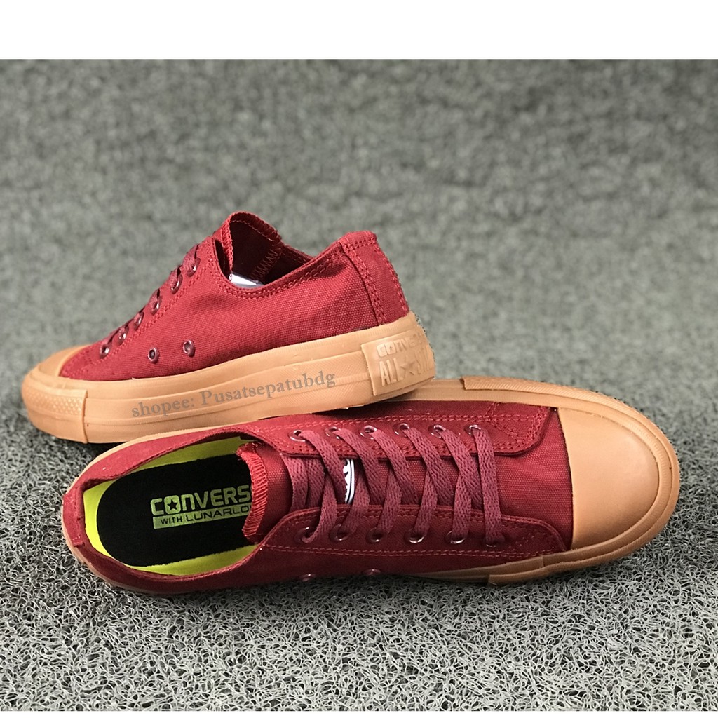 Sepatu Converse Chuck Taylor II Lunarlon Low Maroon Gum