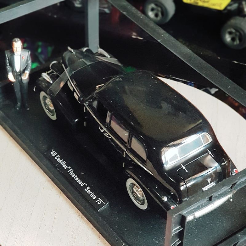 Diecast Miniatur Mobil Jada Toys GODFATHER Cadillac Fleetwood 75 1:18