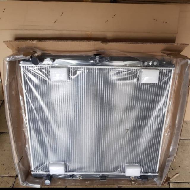 RADIATOR NISSAN NAVARA D40 MATIC