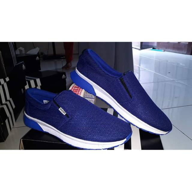 CUCI GUDANG SEPATU ADIDAS SLIPON