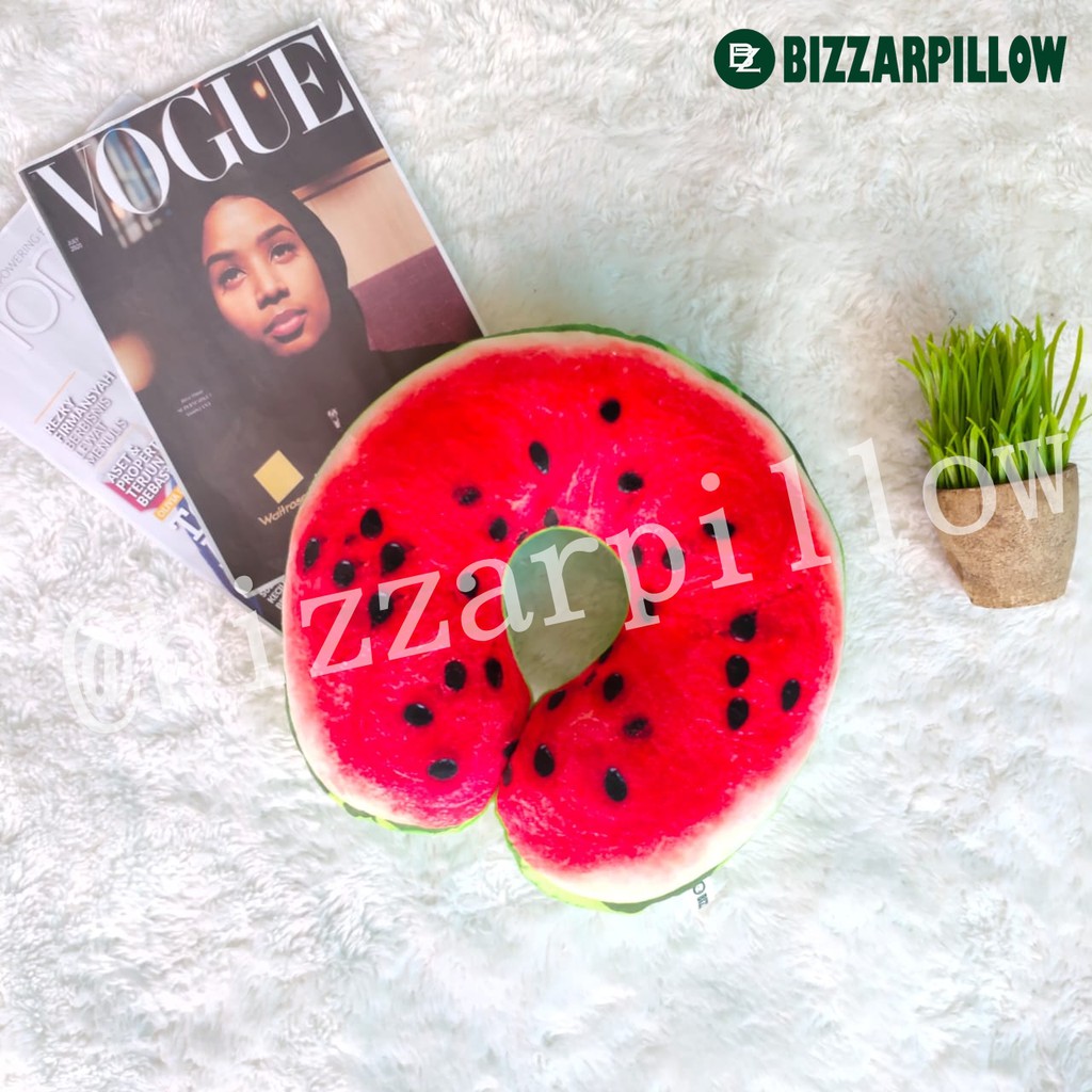 Bizzarpillow Bantal Leher Motif Buah Buahan BZ159