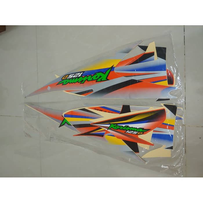 Striker Motor ORI&KW / Stiker Bodi & Lis Body & Striping Karisma 125 D 2004 Silver Oren