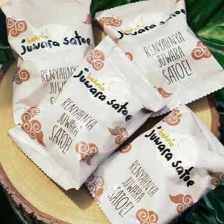 

Bakpia Kering Rasa Kacang Hijau Original Juwara Satoe Yogyakarta (1 pcs)