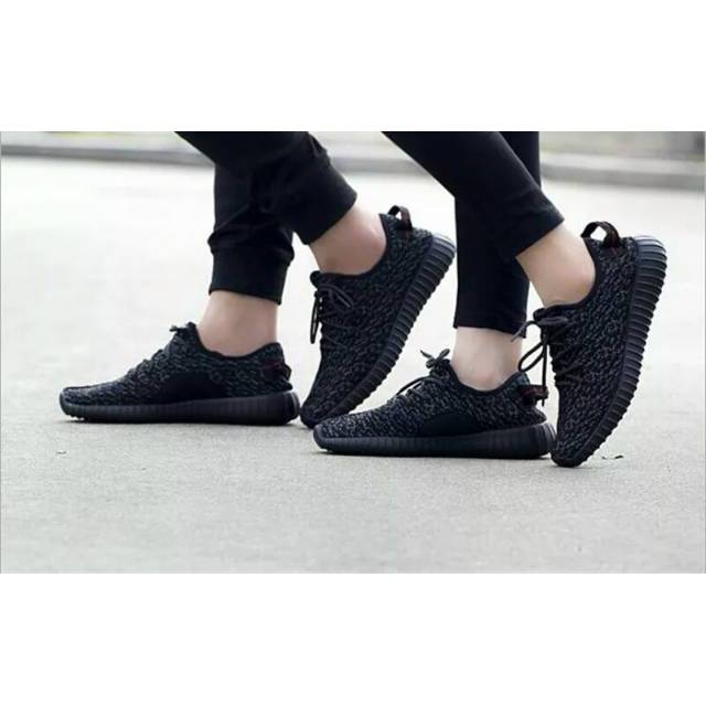 NEW  !!!   Sepatu kets pria Yzzy full black