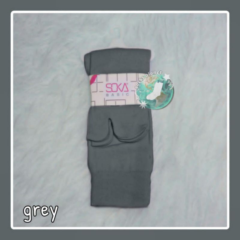 [1 PASANG] ORIGINAL SOKA Basic Jempol Kaos Kaki Wanita Hijab Muslimah Murah Size M dan L Termurah Murah Diskon Polos Haji Umroh Warna Kulit dll Size M Pendek size L Panjang Nilon Nylon Kauskaki Kaus Kaki Kaoskaki Krem Cream Skin Series Soka Socking-Grey