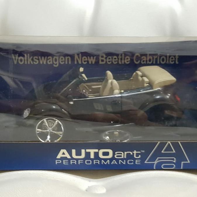 ***COD** Diecast vw beetle cabriolet autoart 18