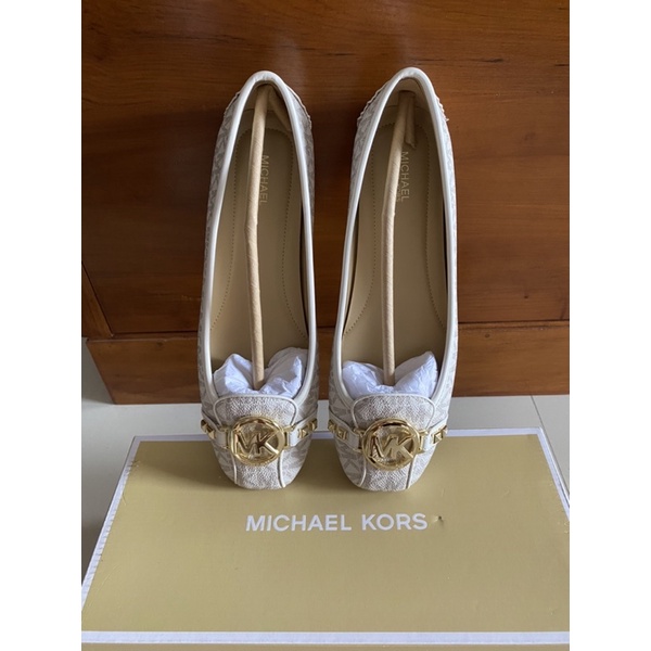Michael Kors Fulton Vanilla Flat Shoes Sz 9 ORIGINAL