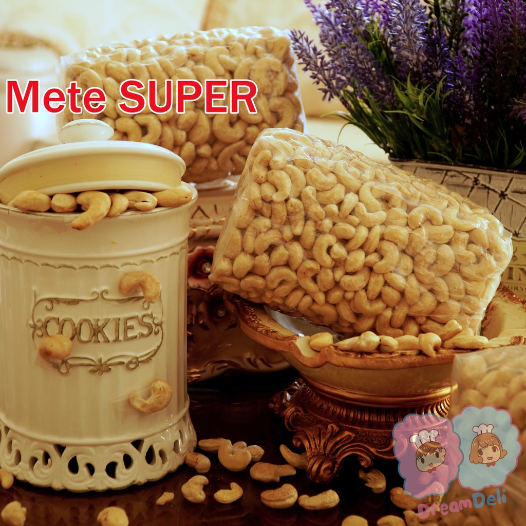 

Kacang Mente / Mete / Mede Mentah SUPER 1KG