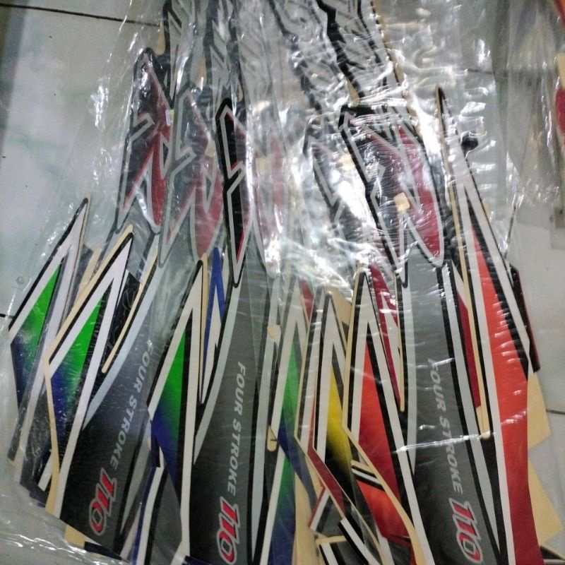 sticker suzuki shogun 110 cc 2003