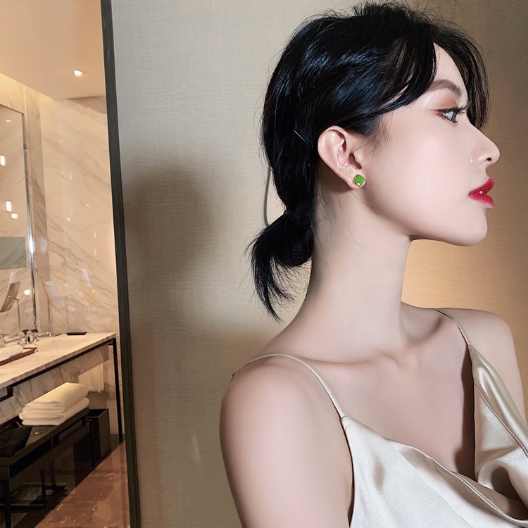 Anting Tusuk Sterling Silver 925 Bentuk Persegi Kecil Warna Hijau Gaya Korea Untuk Wanita