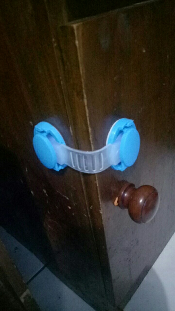 Pengaman Lemari Laci Pintu Perabotan Pengait Laci Safety Lock Karet
