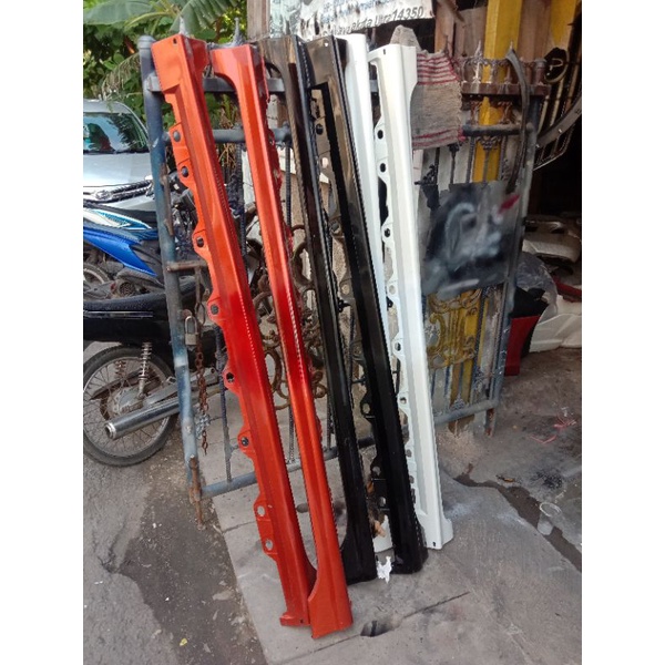 bodykit samping ayla 2020 -2021 R/L oryginal